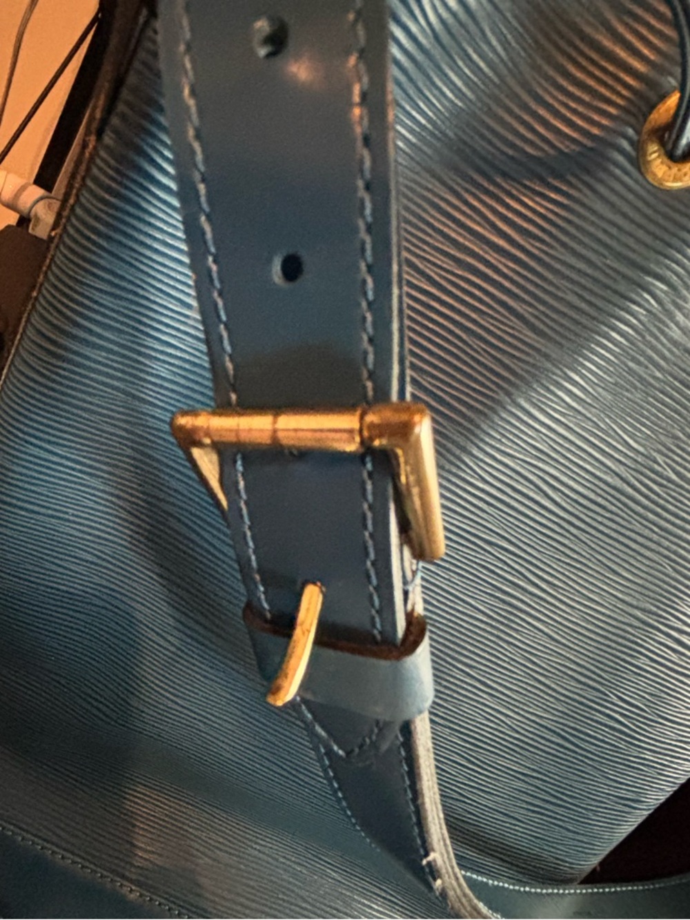 Authentic Louis Vuitton Toledo Blue Epi Leather Noé – Pristine Vintage Condition - Picture 8 of 11